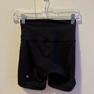 Lululemon Wunder Train High-rise Short 6”